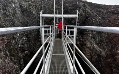 Hiking inside the Icelandic Volcano: Þríhnúkagígur
